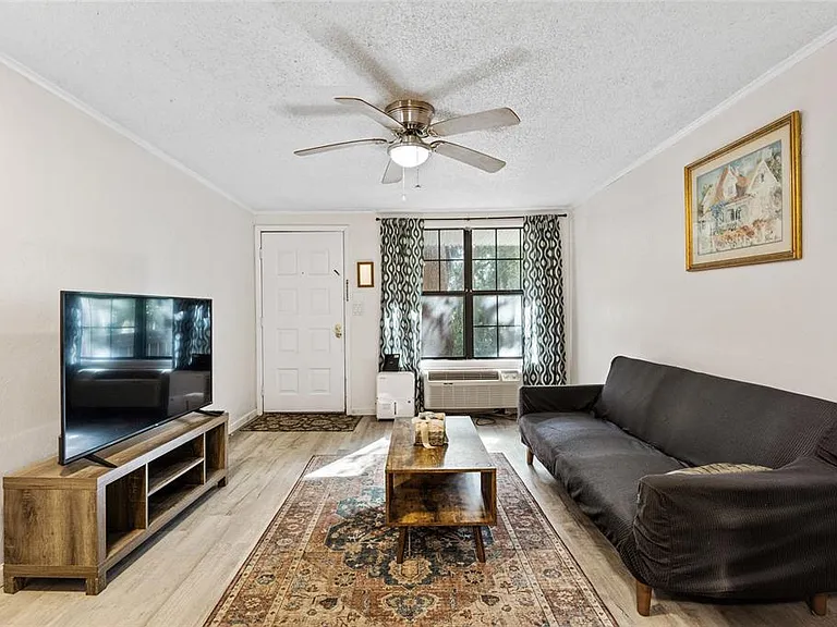 2490 SW 14th Dr #23 — Photo 3