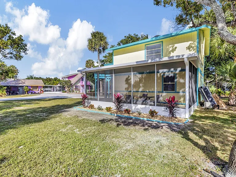8225 S Indian River Dr #C — Photo 12