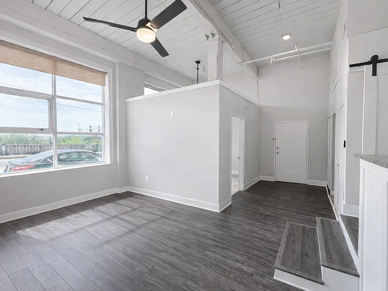 161 Mangum St SW #204 — Photo 9