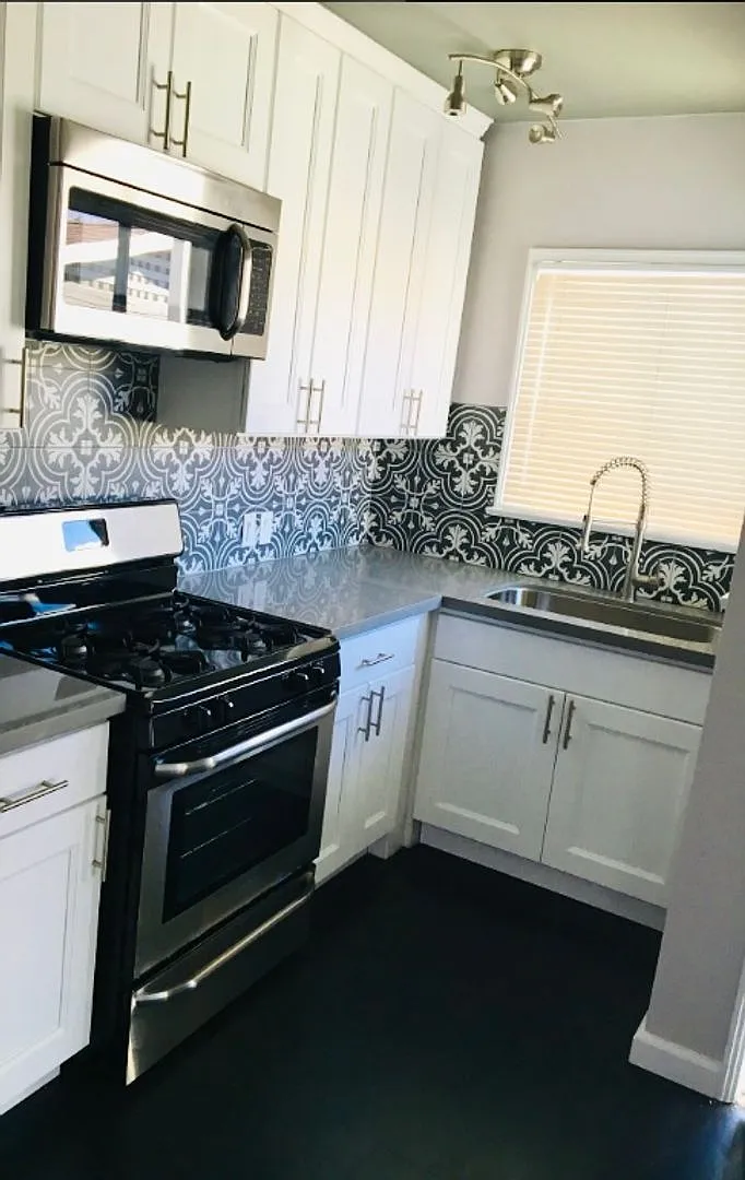 Lomelk Bungalows LLC — Photo 2
