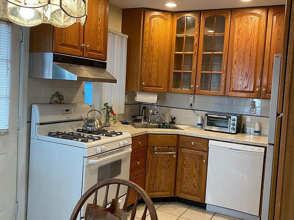 1st image of 0 Westbury Ave