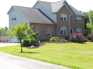 606 Waite Rd, Clifton Park, NY 12065