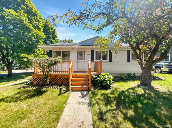 1320 Stanley Ave, Pontiac, MI 48340