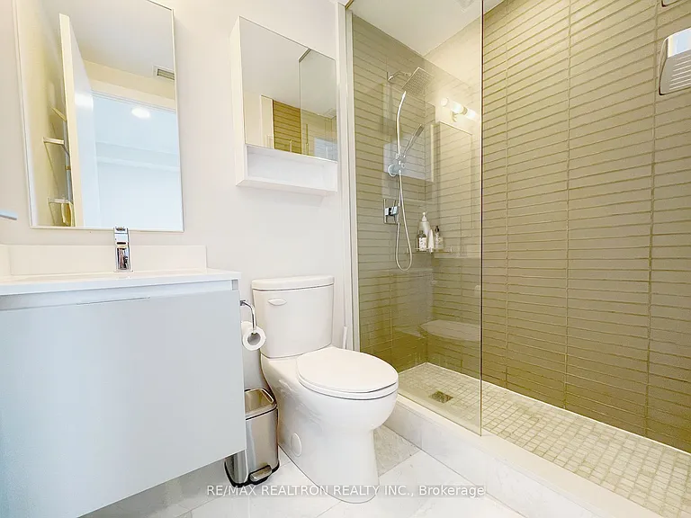 200 Bloor St W #2801 — Photo 26