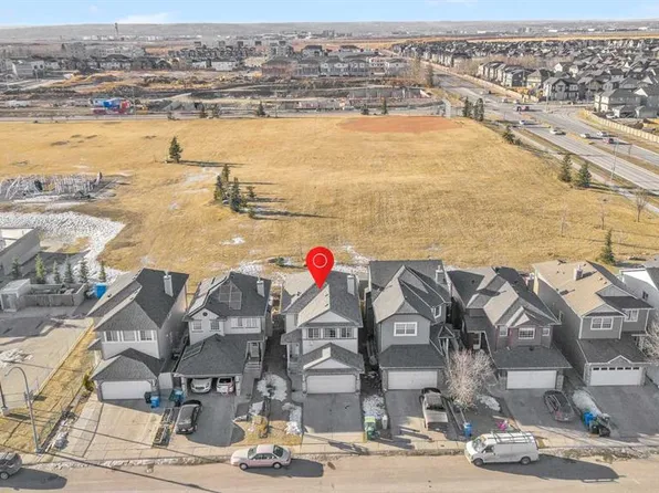 132 W Saddletree Close NE, Calgary, AB T3J 5J1
