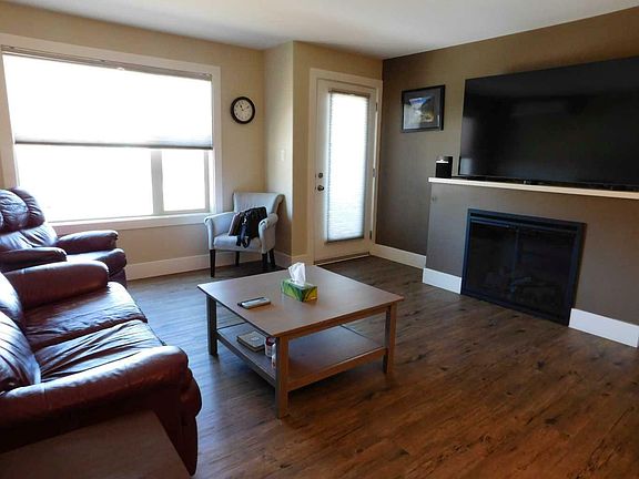 2nd image of 5901 71st Ave #302