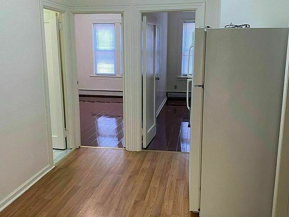3rd image of 3939 59th St Floor 2