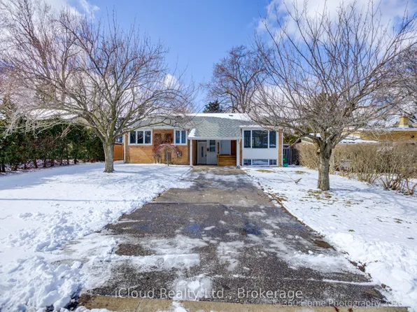 73 Berkinshaw Cres, Toronto, ON M3B 2T1