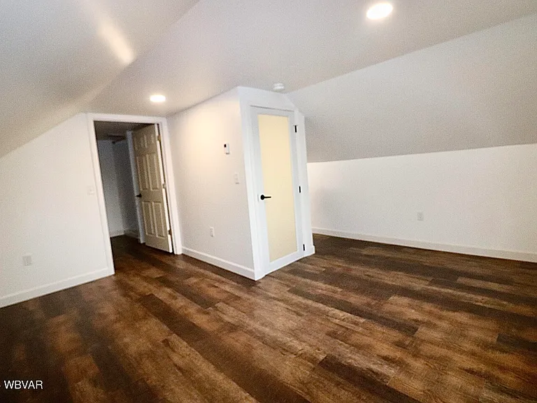 17 Lindbergh Ave — Photo 13