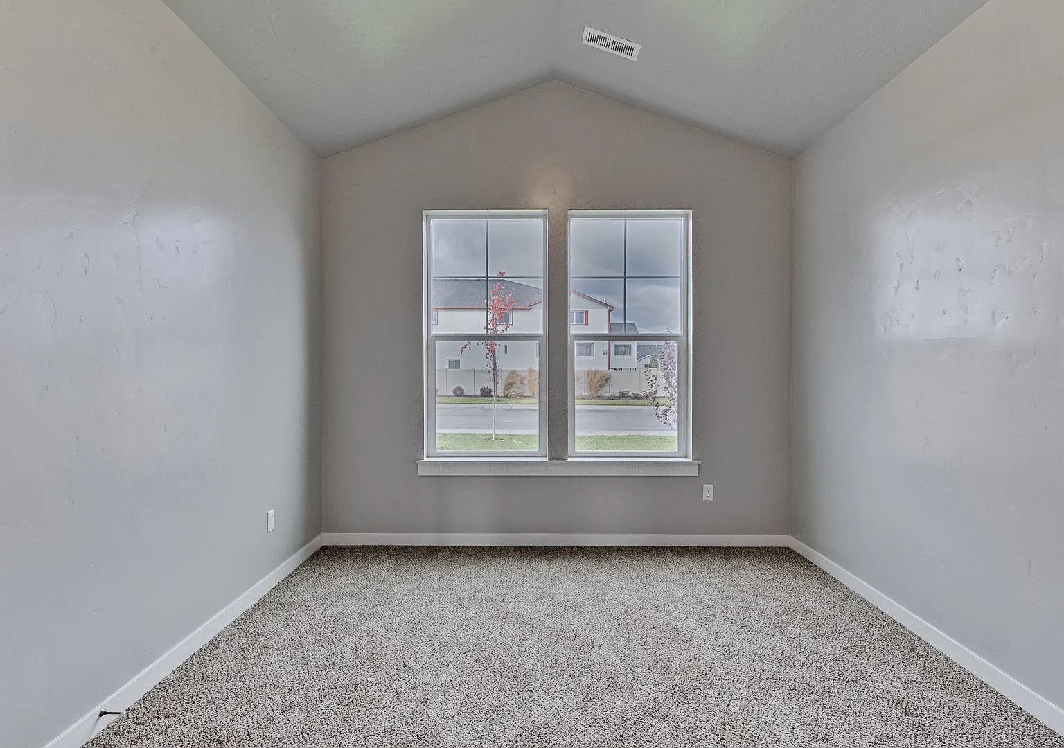 Brand new home in Golden Grove Sub in Meridian — Photo 3