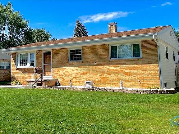 2nd image of 2442 Maryland Pl