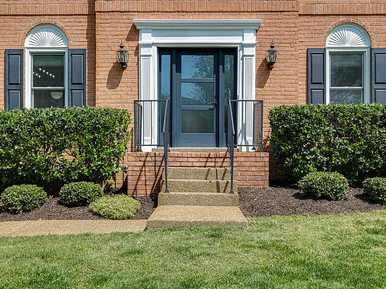 9324 Hidden Oak Dr — Photo 3