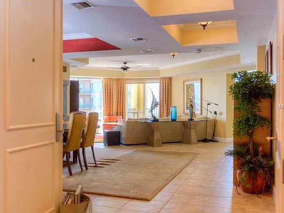 4th image of 300 Beach Dr NE APT 904