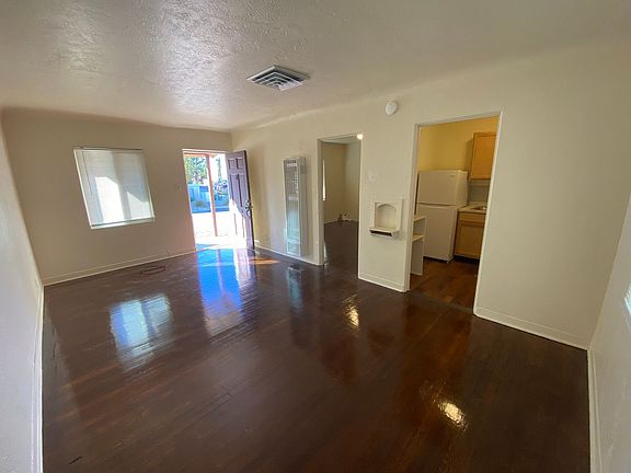 4th image of 310 Mulberry St NE #1103