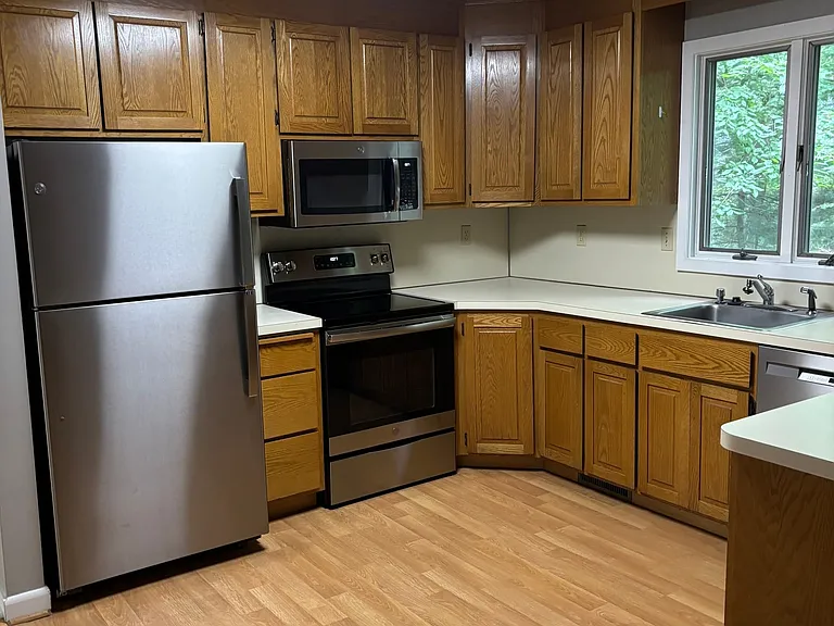 350 Cavan Ln #350 — Photo 6