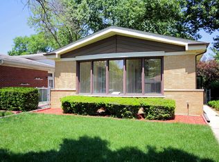 3914 Isabel St, Skokie, IL 60076