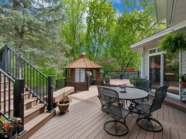 412 E 135th St, Burnsville, MN 55337