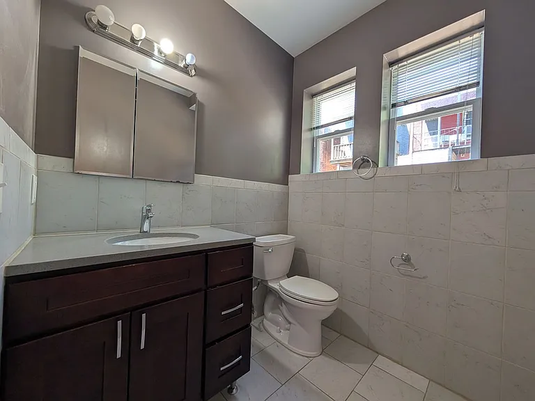 3221 Guilford Ave — Photo 9