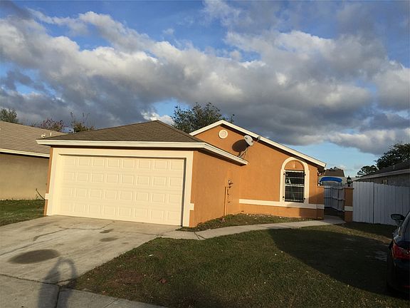 4th image of 1047 Florida Holly Dr