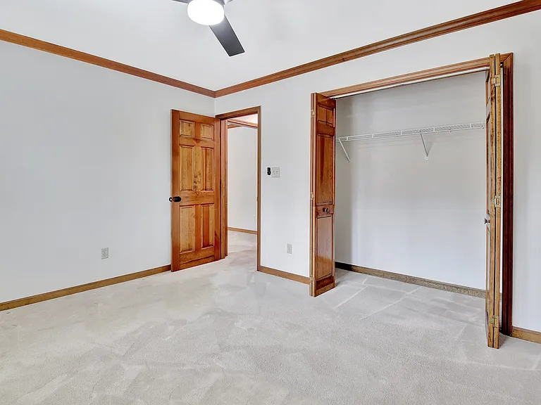 401 Tenterden Curv — Photo 15