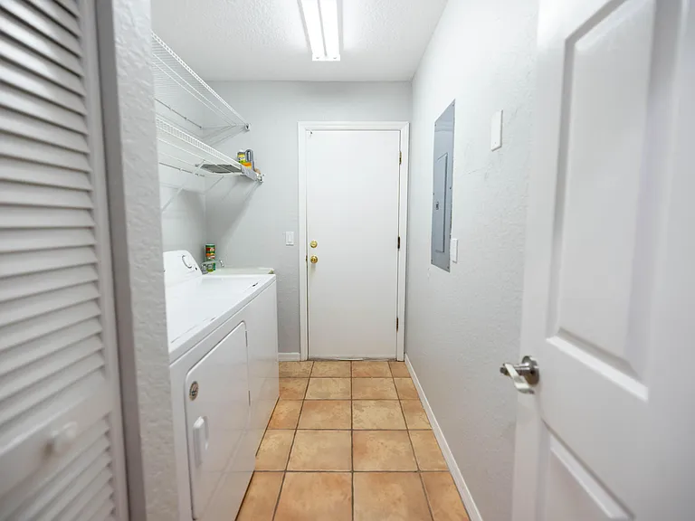 13590 Callington Dr — Photo 8