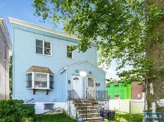 2nd image of 286 Ogden St