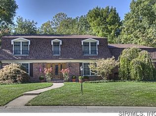 32 Ravenwood Cir, O Fallon, IL 62269