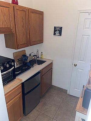5th image of 315 W 77th St APT 2A