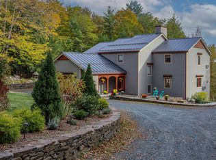 45 Golfview Ln, Hartford, VT 05047