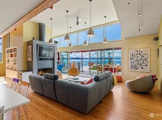2122 Alki Ave SW APT 400, Seattle, WA 98116