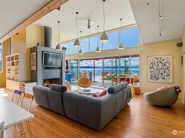 2122 Alki Avenue SW #400, Seattle, WA 98116
