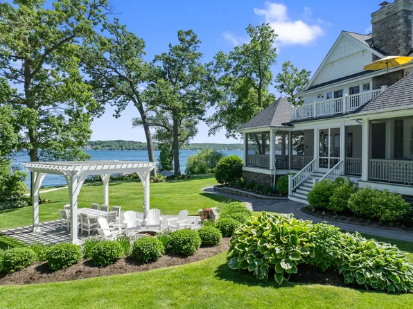 N2301 Knollwood Dr, Lake Geneva, WI 53147