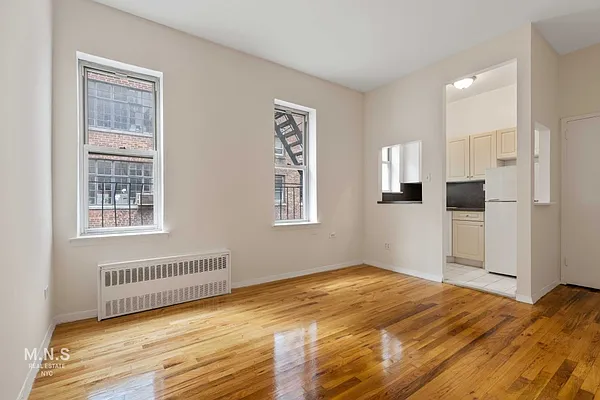 Rented by MNS | media 5