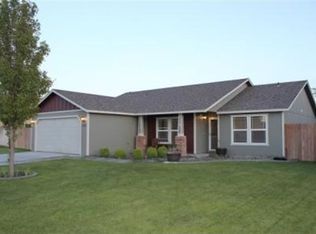 5201 S Desert Dove Loop, West Richland, WA