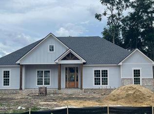 6005 Union Springs Dr, Hahira, GA 31632