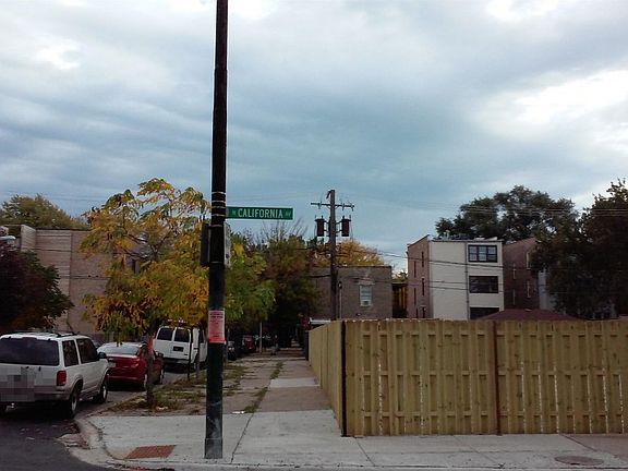 5th image of 828 N California Ave APT 4