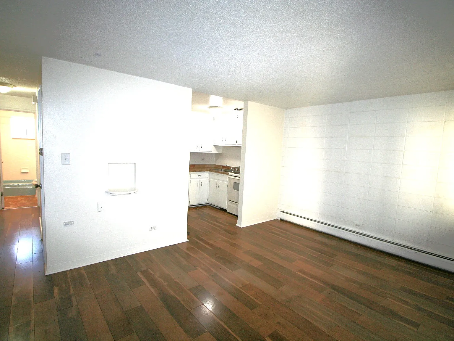 1 bed, 450 sqft, $1,195 — Photo 2