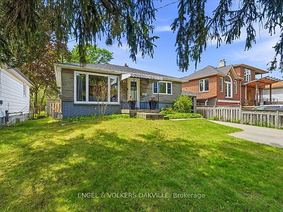 3rd image of 22 Falaise Rd