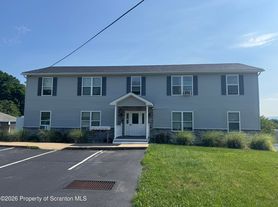 1039 Walker St, Scranton, PA