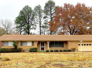 716 Pampa St, Sulphur Springs, TX 75482