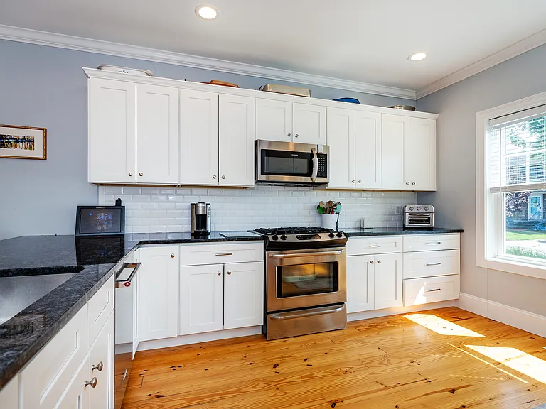 19 Eustis Ave — Photo 5