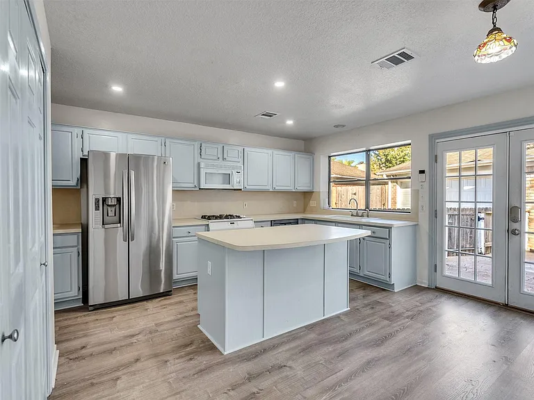 2108 Autumn Cove Dr — Photo 19