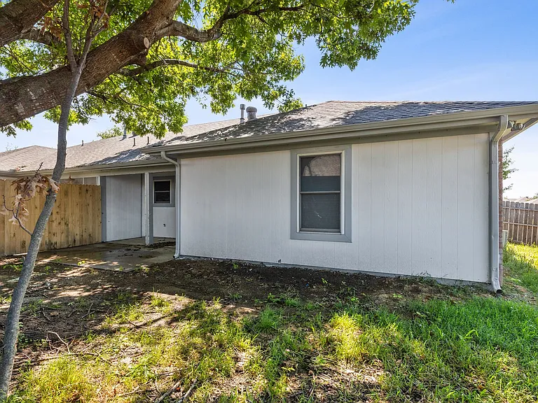 1502 Sharron Ct — Photo 40