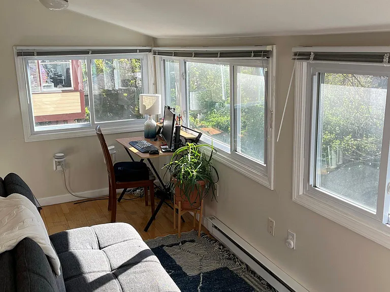 3-24 Burnham St #3 — Photo 11