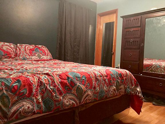 4th image of 10825 Milwaukee Way