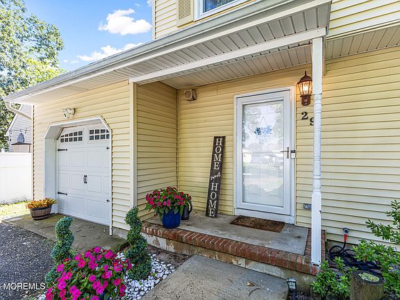 2nd image of 29 Bayview Drive