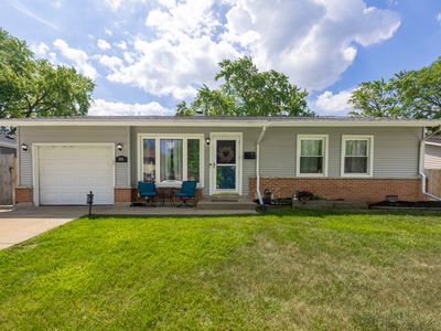 655 Charing Cross Rd, Elk Grove Village, IL, 60007