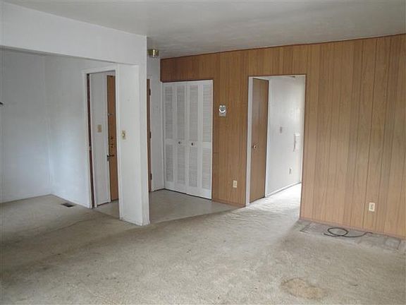 4th image of 1712 Washtenaw Ave