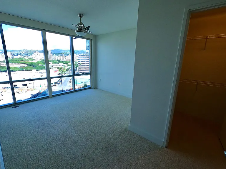 1189 Waimanu St #1009 — Photo 10