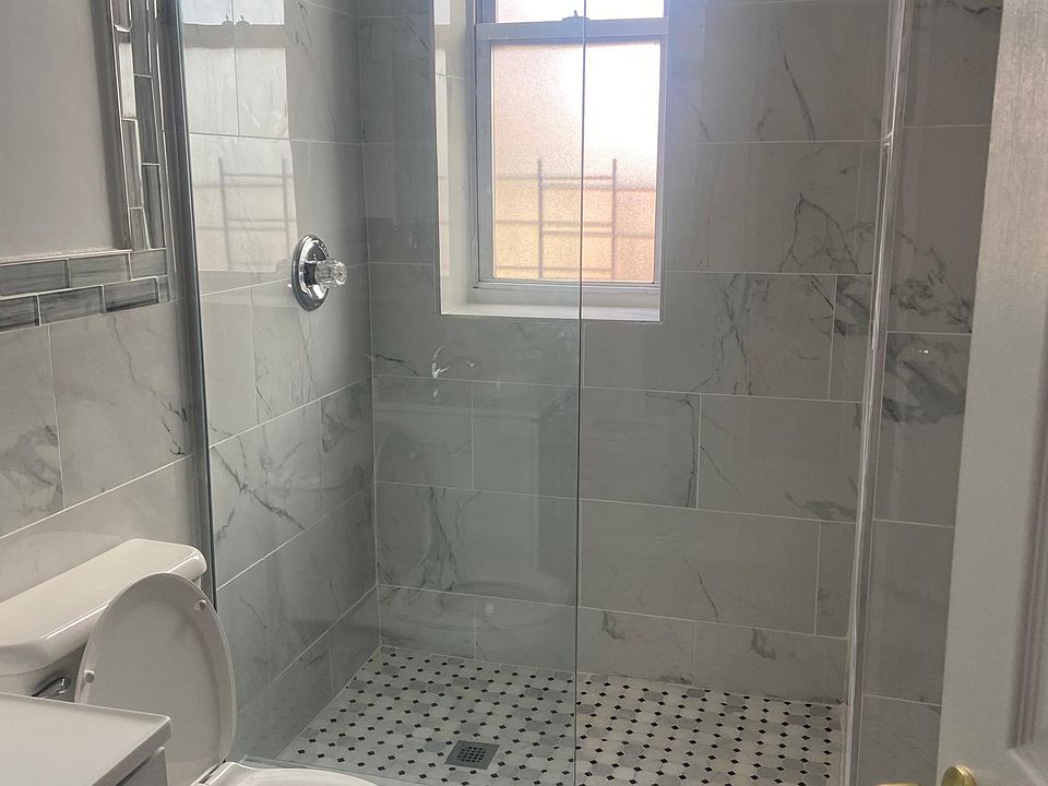 1st image of 16418 43rd Ave #4D